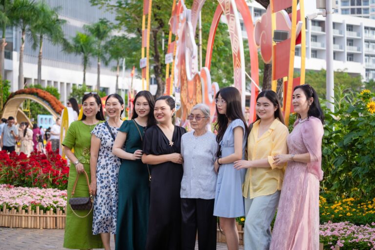 Phu My Hung Spring Flower Festival welcomes over 950,000 visitors during Tet 2026